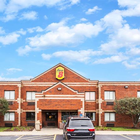 Super 8 By Wyndham Elgin Hotel Екстериор снимка