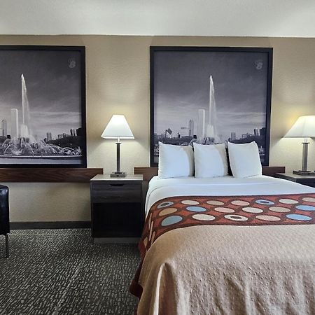Super 8 By Wyndham Elgin Hotel Екстериор снимка